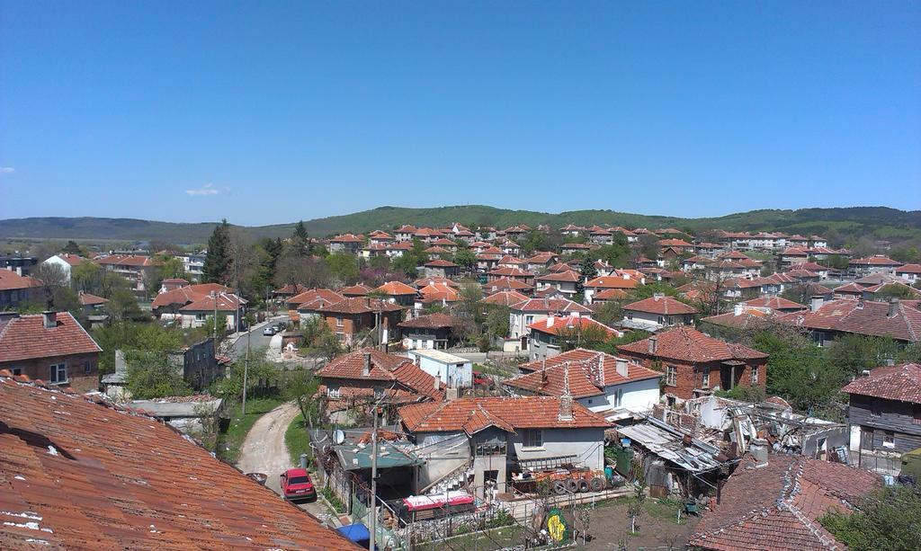 Retro Apartment Malko Turnovo Екстер'єр фото